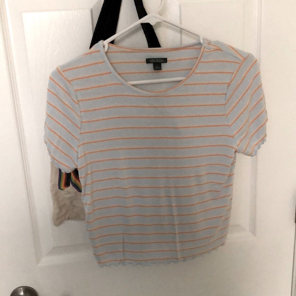 Light blue crop top, great for summer, ruffle sleeves